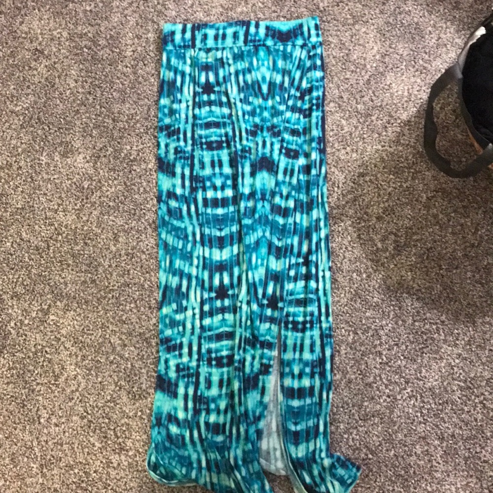Patterned long skirt